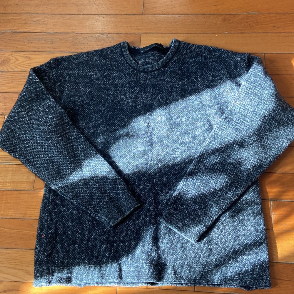 Metropolitan view sweater